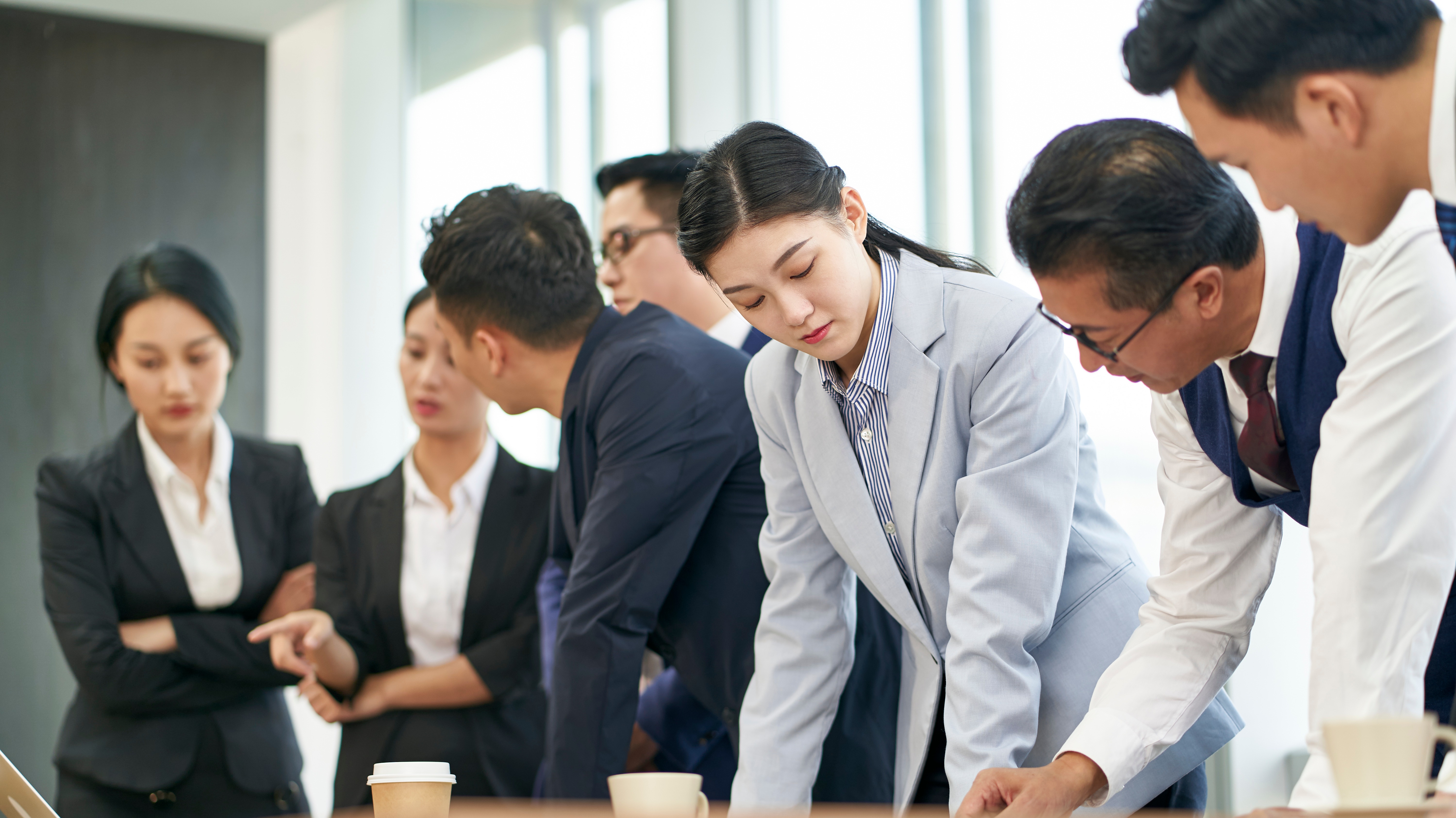 Группа азиата. Бизнес в Корее. Staff in China.